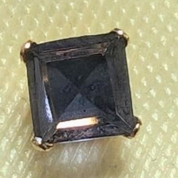 10K Yellow Gold Lolite Earrings - Picture 2 of 2